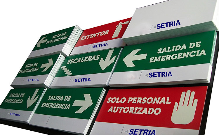 Letreros de rutas de evacuación 